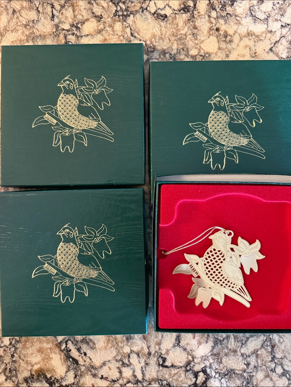 4 Decorative  bird, teeth and toothbrush Ornament with Green Gift Box